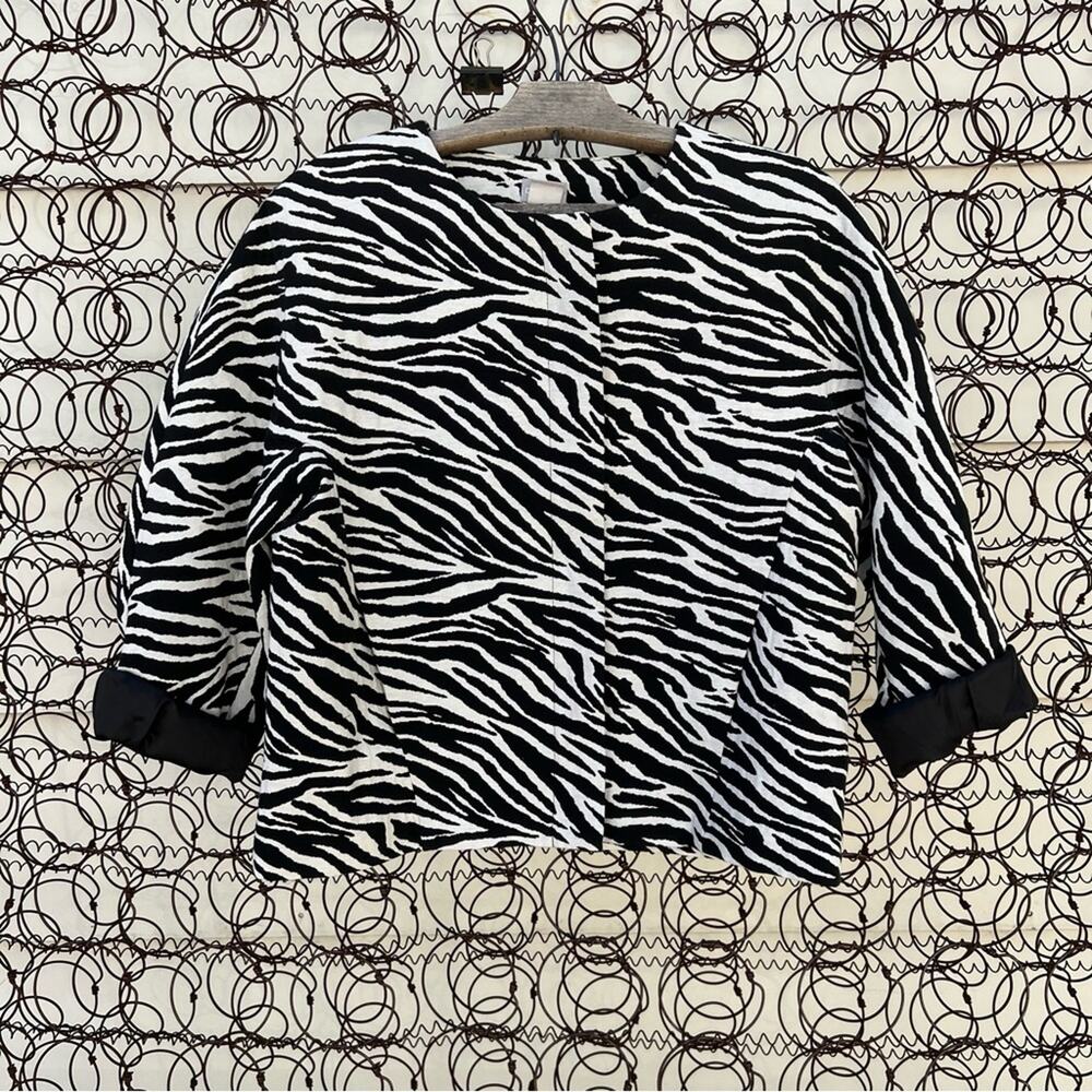 Chicos Zebra black white woven canvas tapestry blazer jacket Zipper front Size 0